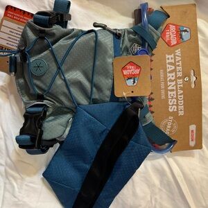 Arcadia Trail Water Bladder Harness - Blue